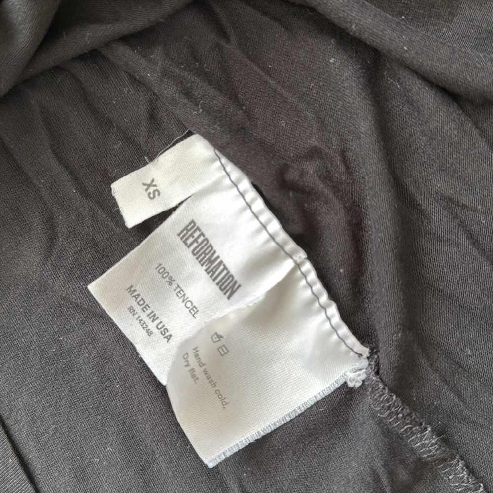 Reformation Dream Black Short Sleeve Soft Stretchy Basic T Shirt - Picture 5 of 7